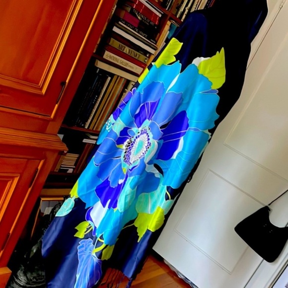 Ann Taylor + Banana Republic Silk Scarves ~ Gorgeous Flower 💐 Prints - Picture 3 of 15